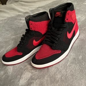 Air Jordan 1 flyknit red